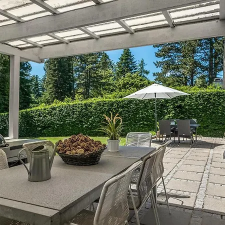3 Bedroom Amazing In Hornbæk