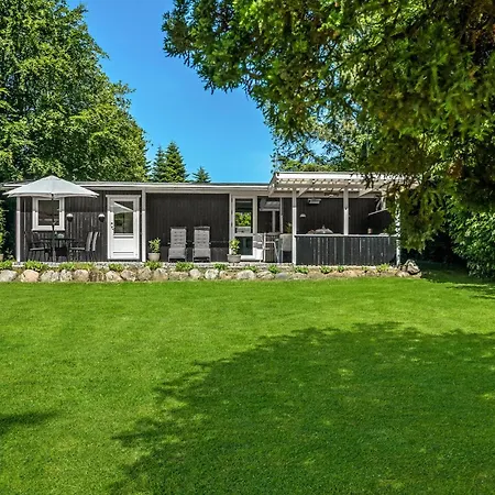 Feriehus 3 Bedroom Amazing In